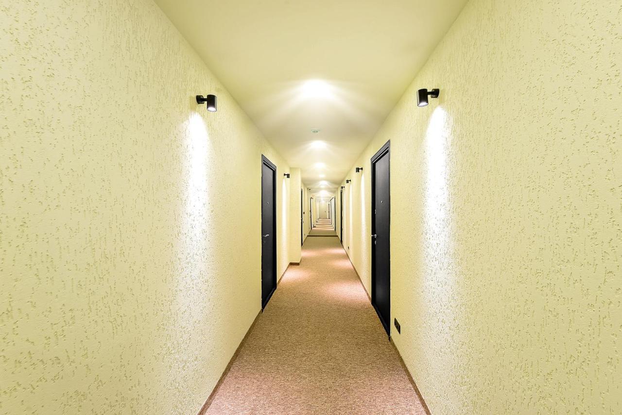 Lalo Hotel 阿巴斯图马尼 外观 照片