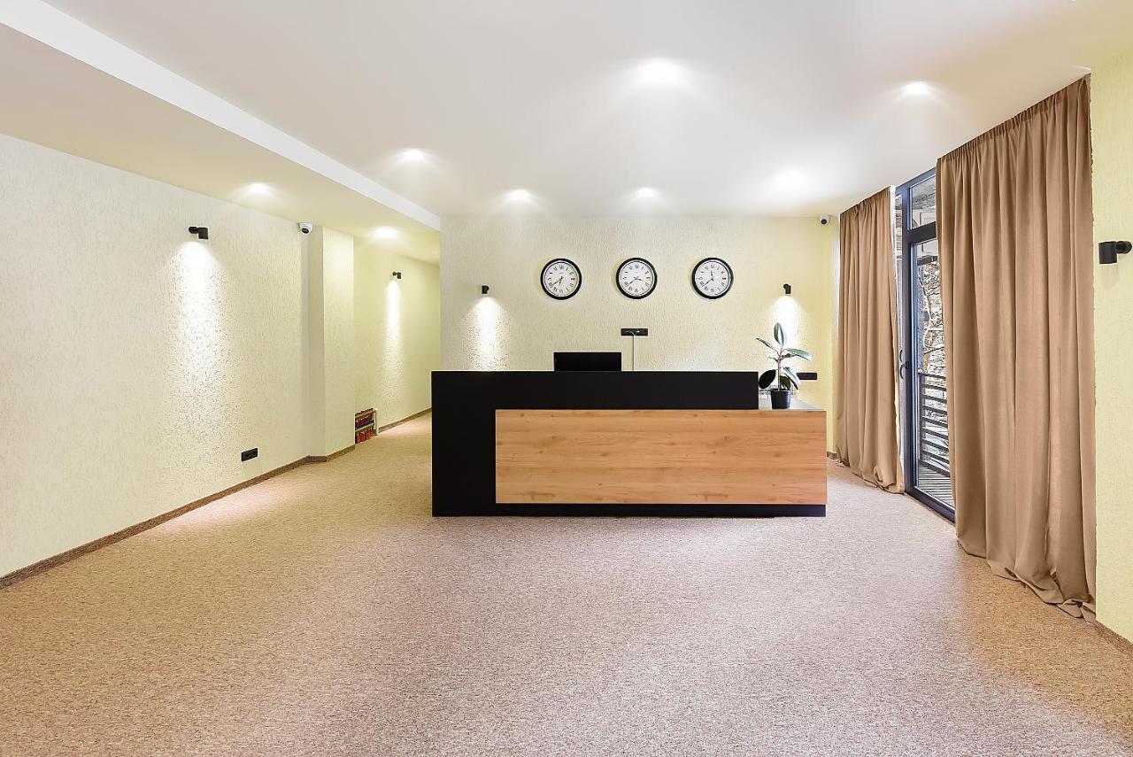 Lalo Hotel 阿巴斯图马尼 外观 照片