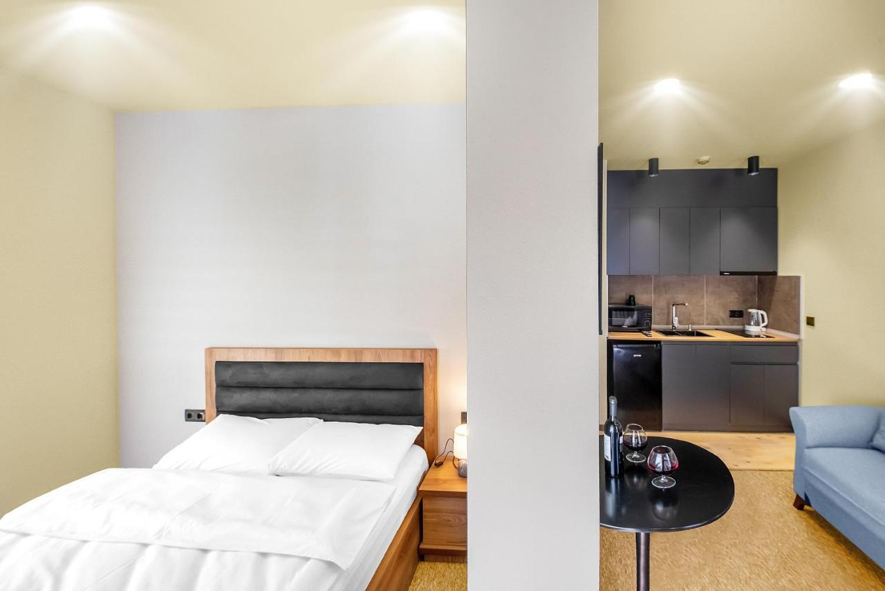 Lalo Hotel 阿巴斯图马尼 外观 照片