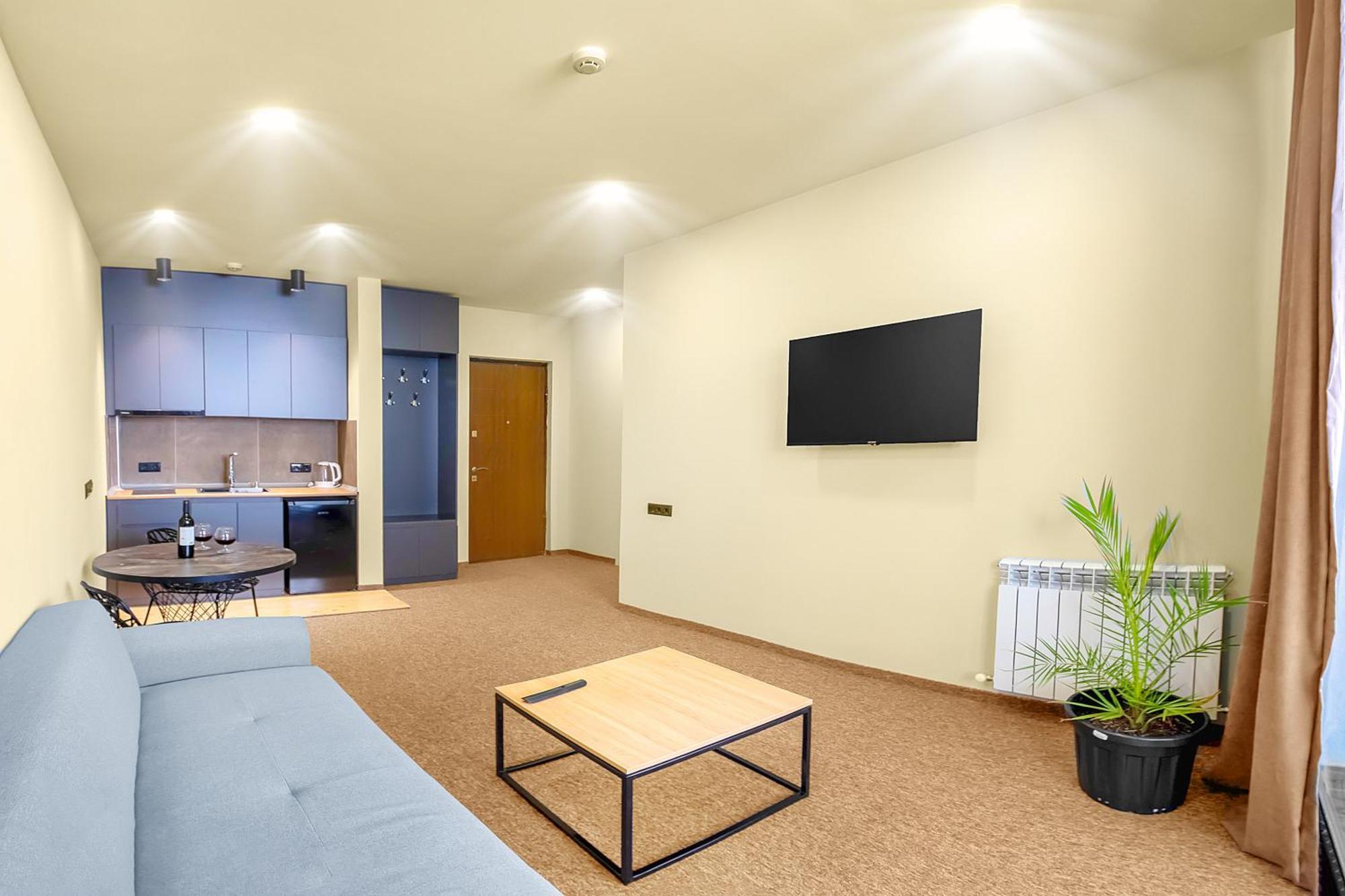 Lalo Hotel 阿巴斯图马尼 外观 照片